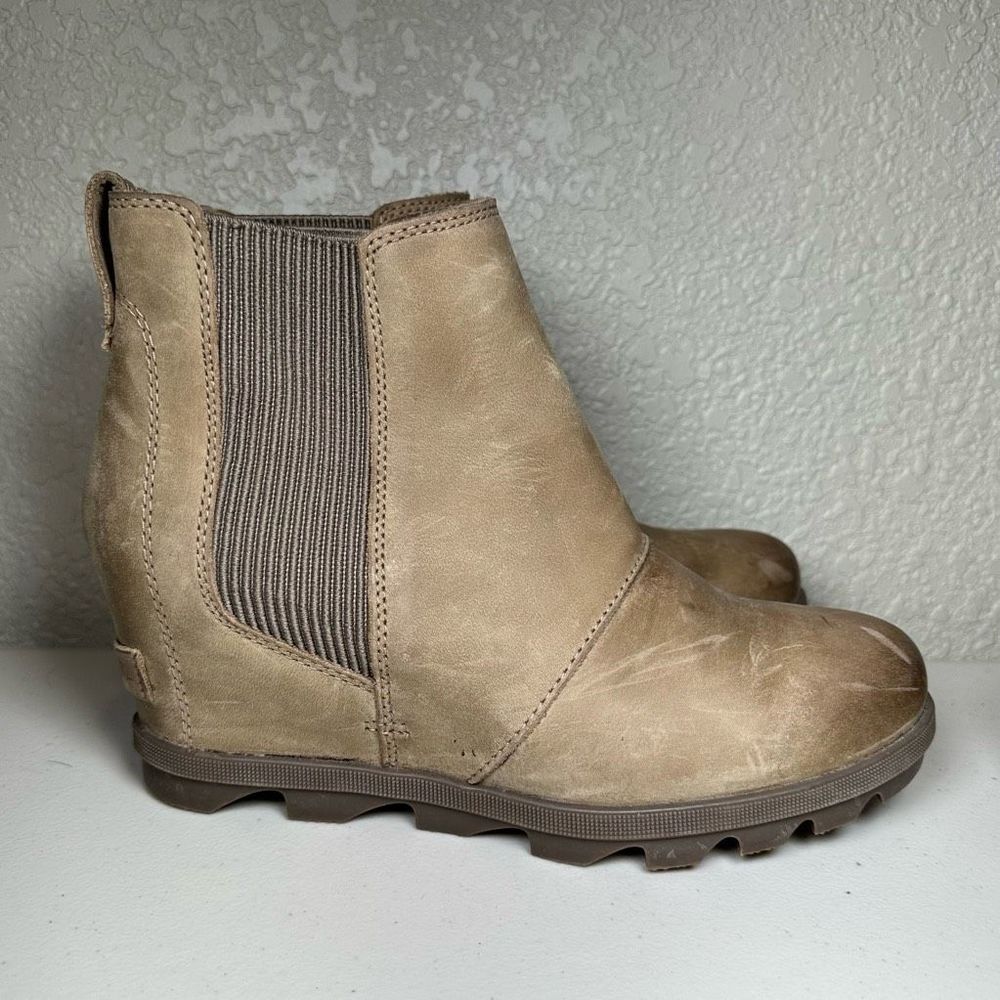 Sorel Womens Joan Of Arctic Chelsea Boots Brown Hidden Wedge Pull Slip On 9.5